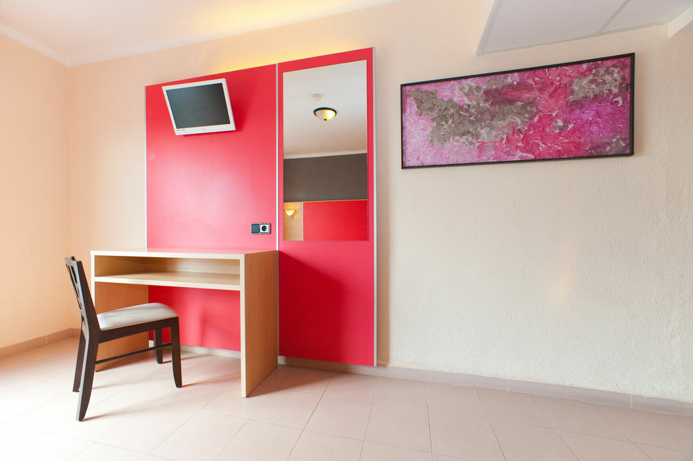 The Red Hotel By Ibiza Feeling - Adults Only San Antonio  Exteriör bild